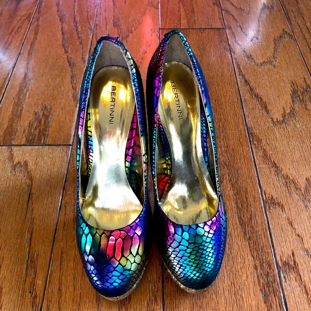 Bertinni Snake Print Rainbow color Platform Pump Heels Women’s Size 8.5
